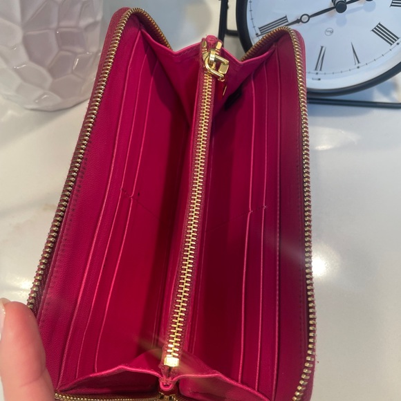 Authentic Prada Wallet - Picture 6 of 8